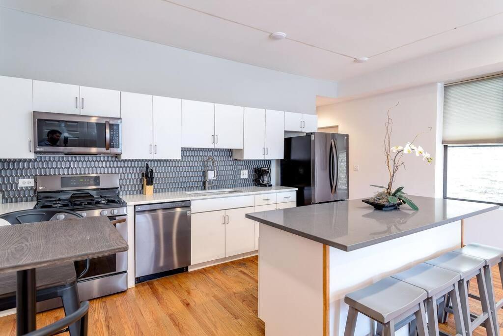 Goose Island Central Downtown Prime Location With Access To Patio Chi - 1 Chicago Bagian luar foto