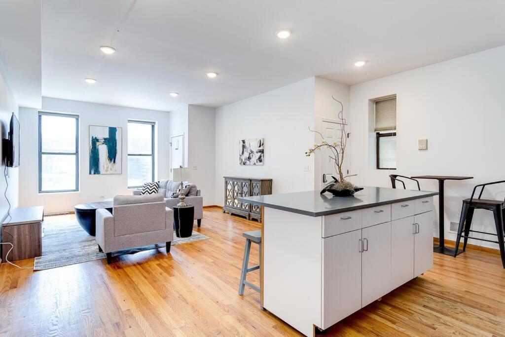 Goose Island Central Downtown Prime Location With Access To Patio Chi - 1 Chicago Bagian luar foto